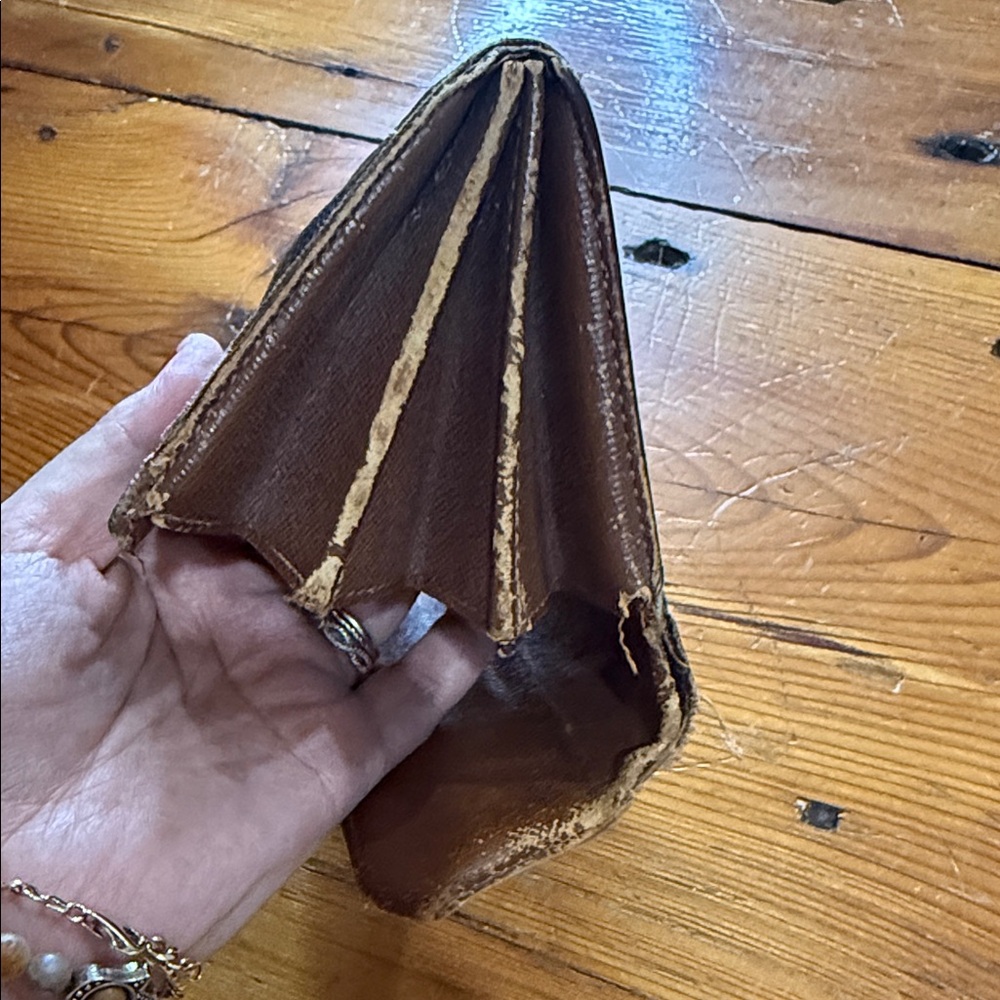 Louis Vuitton Black and Gold Monogram Wallet - Picture 10 of 14